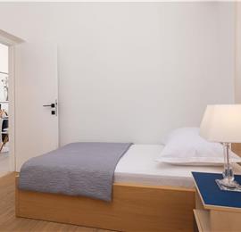 6 Bedroom Waterfront Villa with Pool in Uvala Ljubljeva near Trogir, Sleeps 12-13